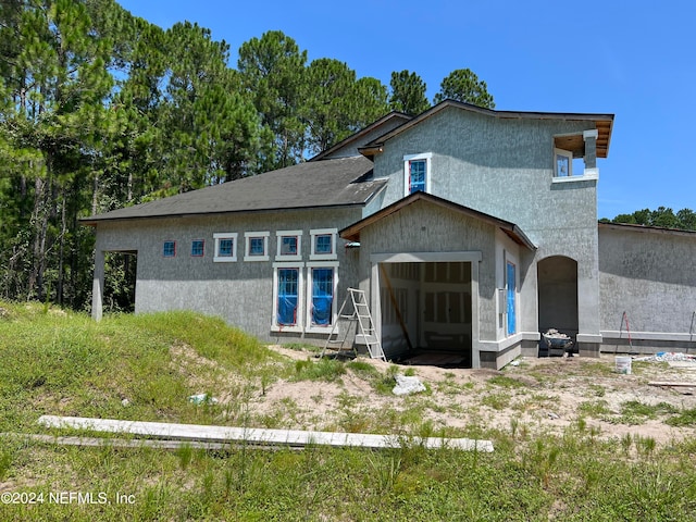 view of front facade featuring a patio