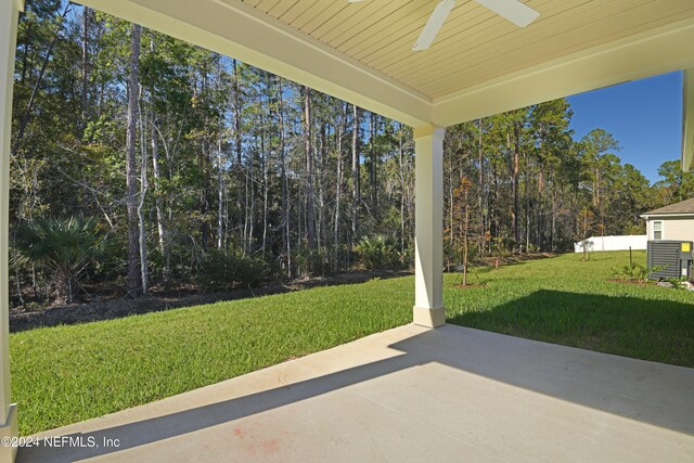 view of patio with ceiling fan