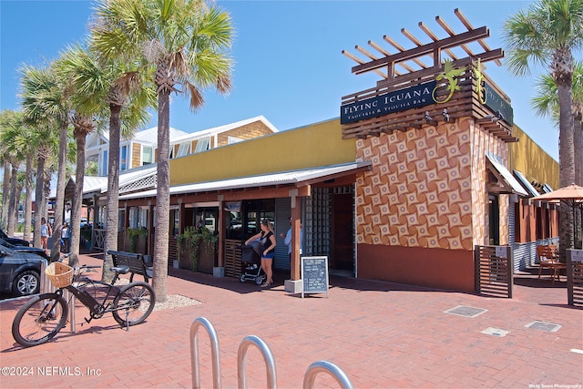 305 Garden Ln, Atlantic Beach, FL 32233 - view of building exterior