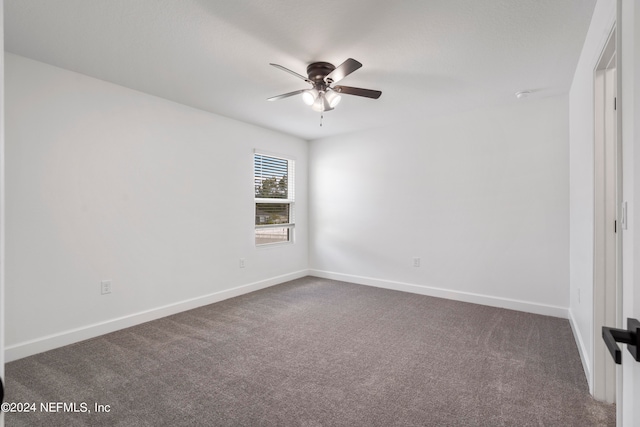 unfurnished room featuring carpet floors and ceiling fan