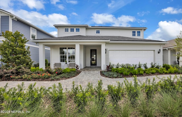 view of front facade with a garage