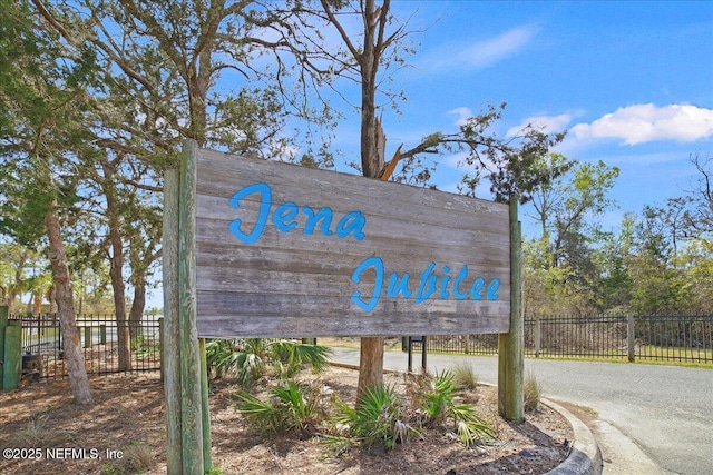 49 SW 279th Ave, Steinhatchee, FL 32359 - community sign featuring driveway and fence