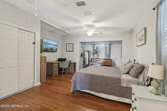 bedroom featuring a closet, hardwood / wood-style flooring, and ceiling fan