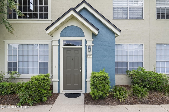 view of entrance to property