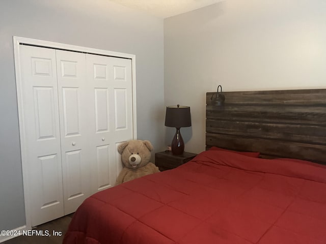 bedroom with a closet