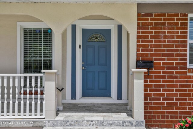 view of property entrance