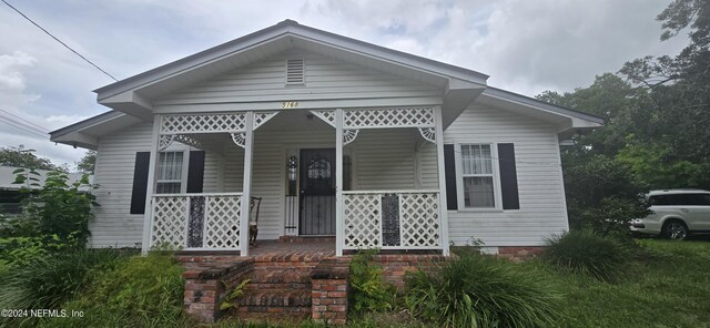 bungalow-style home with covered porch