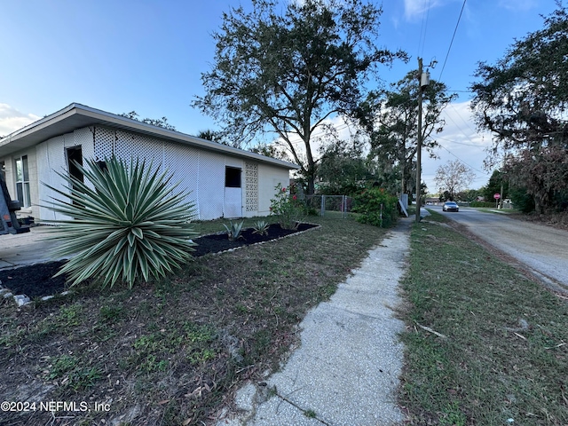 view of side of property