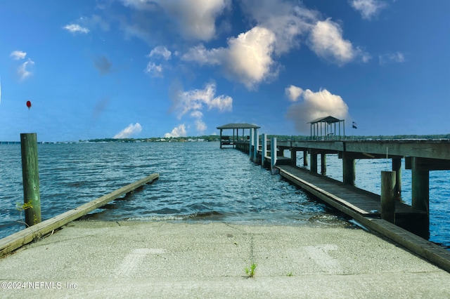 view of dock featuring a water view