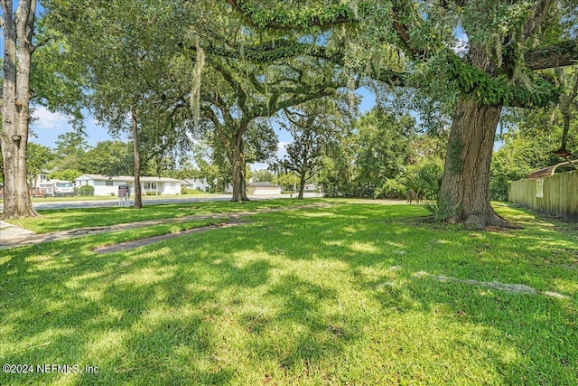 Listing photo 3 for 4845 Sunderland Rd, Jacksonville FL 32210