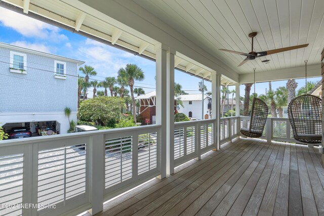 deck with ceiling fan