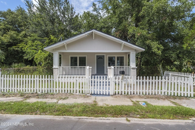 view of front of property featuring a porch