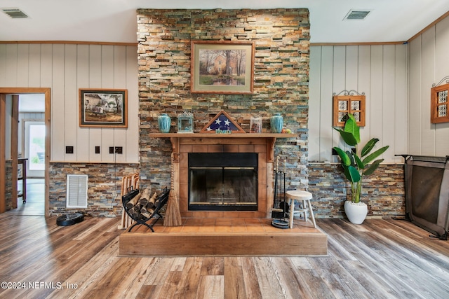 living room with hardwood / wood-style flooring