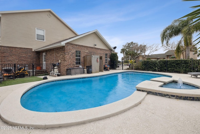 view of swimming pool