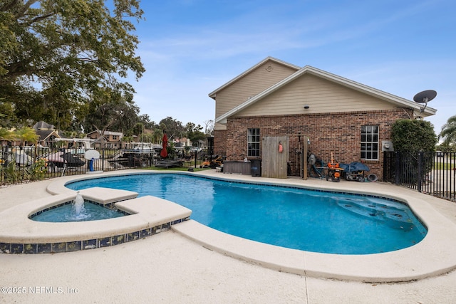 view of swimming pool