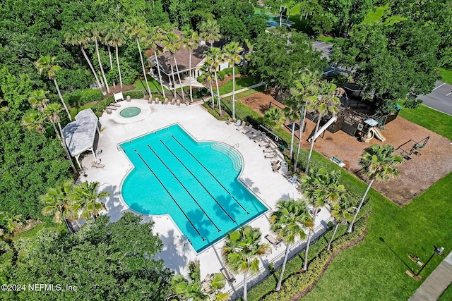 133 Sawmill Lakes Blvd, Ponte Vedra Beach, FL 32082 - aerial view of a pool area and a tree filled landscape