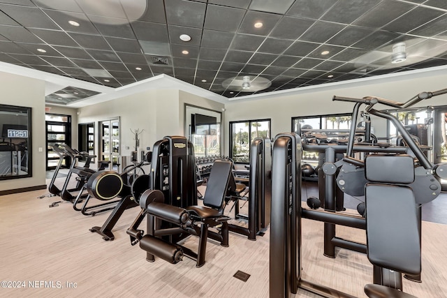 gym featuring carpet floors, recessed lighting, visible vents, and baseboards