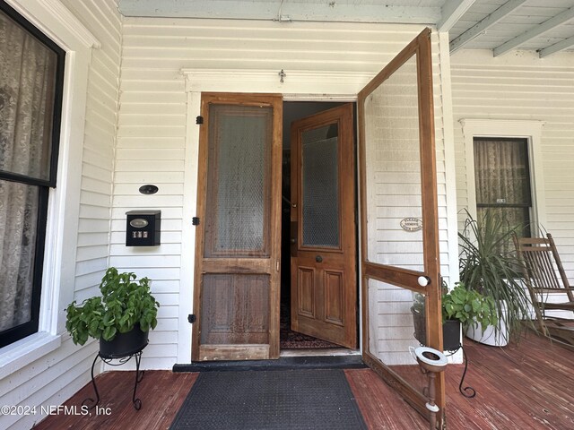 view of entrance to property