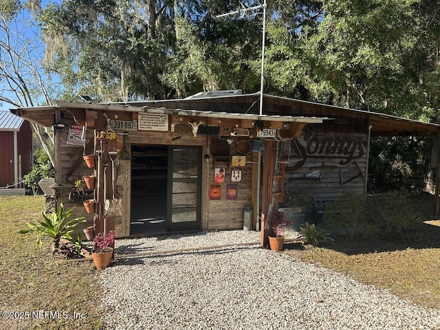 view of outbuilding