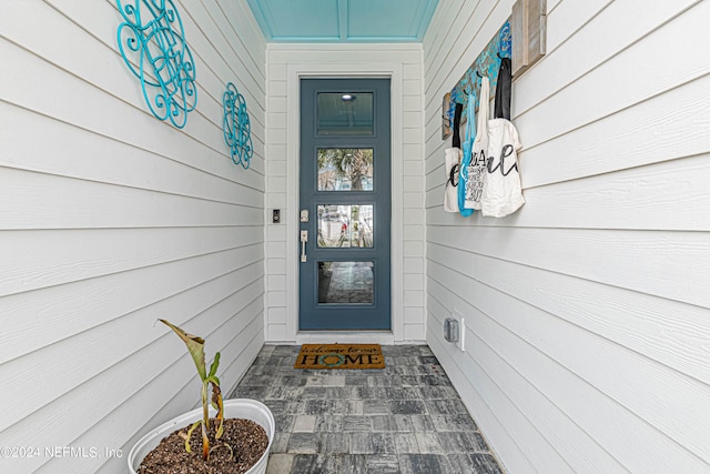 view of property entrance