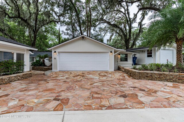 view of front of home featuring a garage