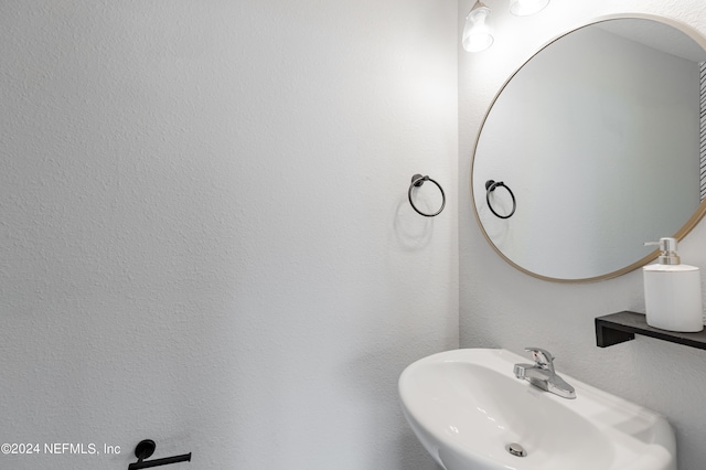 bathroom with sink