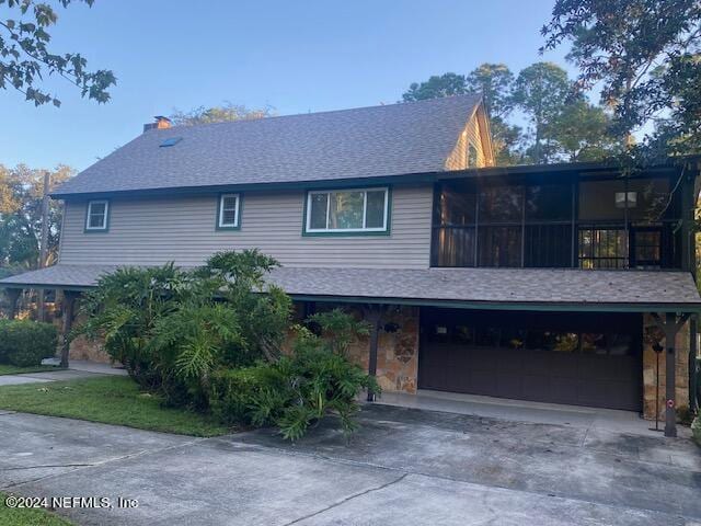 view of front of house featuring a garage