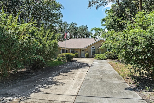 view of front of property