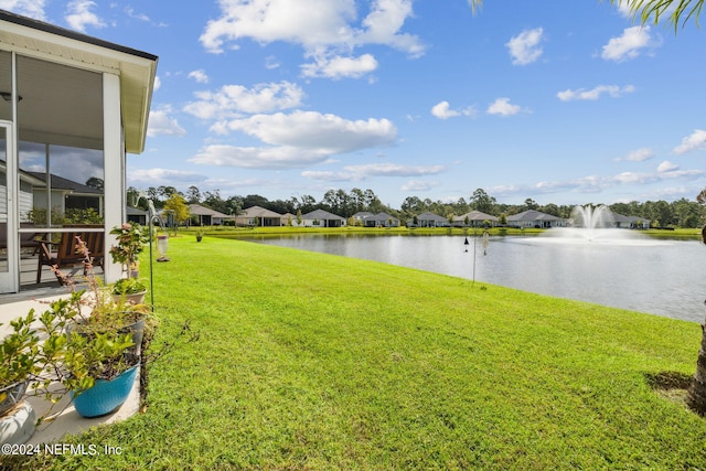 view of yard featuring a water view