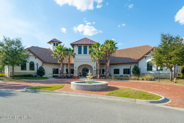 view of mediterranean / spanish-style house