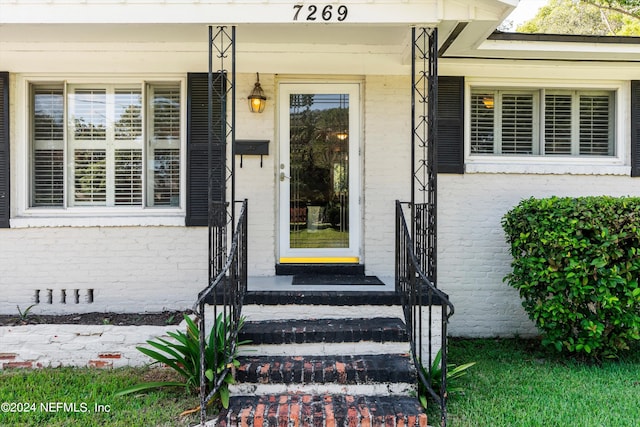 view of property entrance