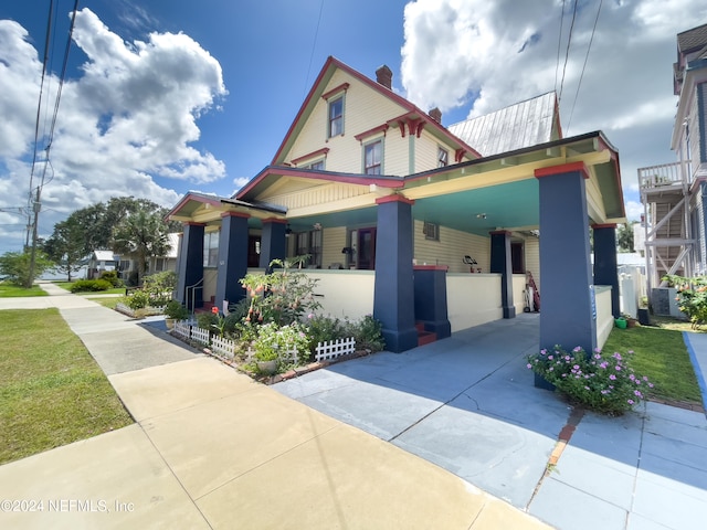 view of front of house