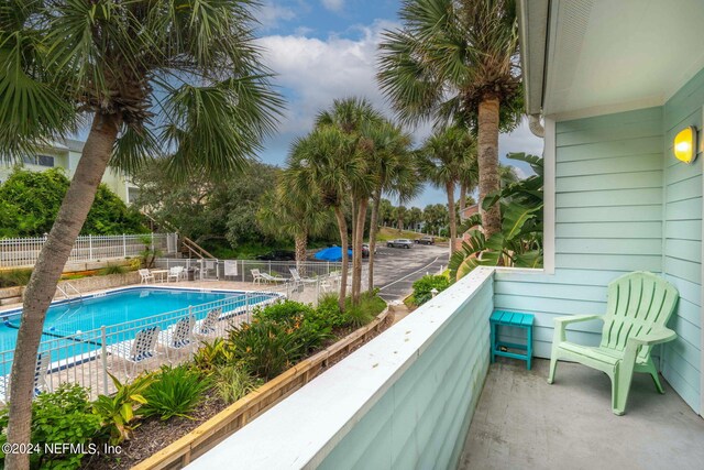 view of swimming pool