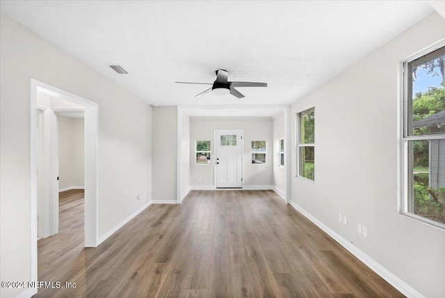 foyer featuring ceiling fan and hardwood / wood-style floors