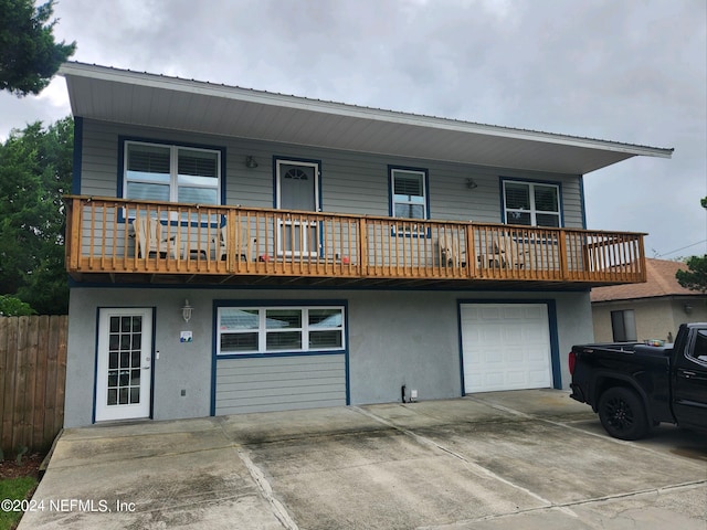 view of front of house featuring a garage