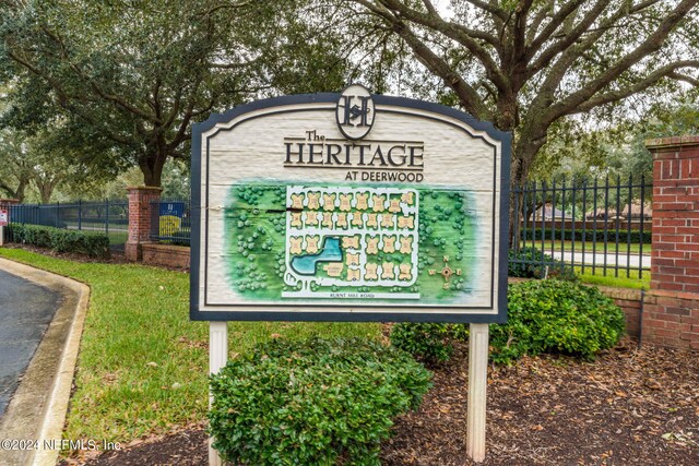 view of community / neighborhood sign