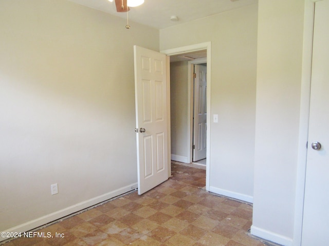 empty room with ceiling fan