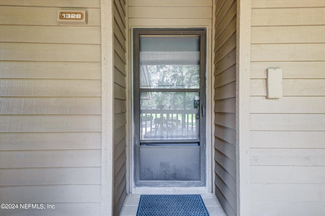 view of entrance to property