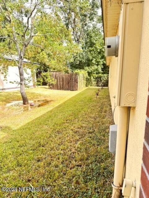 4833 De Kalb Ave, Jacksonville, FL 32207 - view of yard with fence