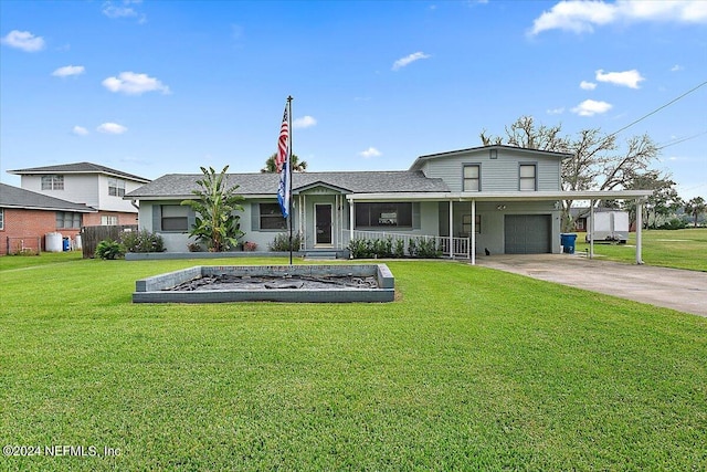 view of front of house featuring a carport and a front lawn