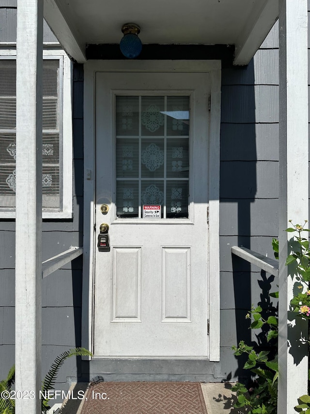 view of property entrance