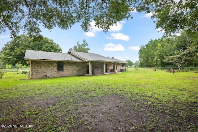 view of yard with a patio area