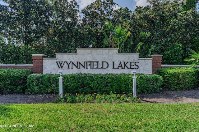 view of community / neighborhood sign