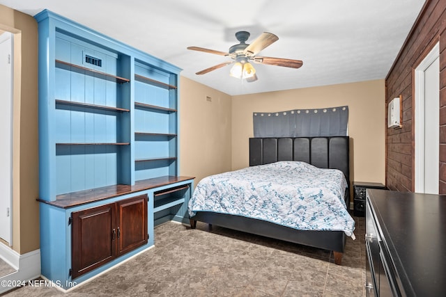 bedroom featuring ceiling fan