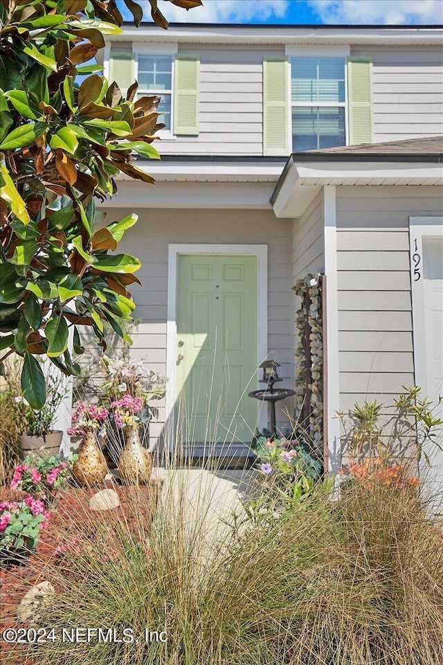 view of entrance to property