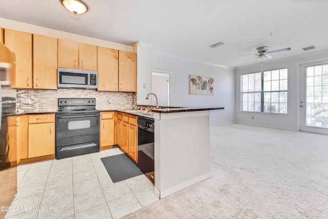 12700 Bartram Park Blvd Unit 124, Jacksonville, FL 32258 - kitchen featuring visible vents, a ceiling fan, black appliances, backsplash, and light tile patterned floors