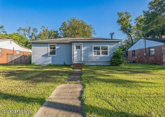 view of front of house with a front yard