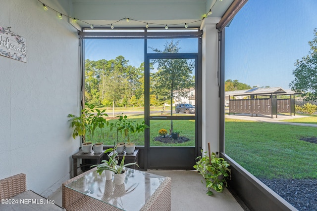 view of sunroom / solarium