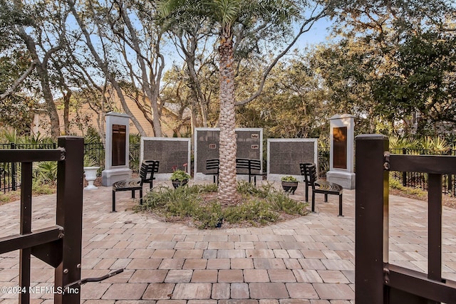1505 Lakeside Ct, Fernandina Beach, FL 32034 - view of patio / terrace with a fenced front yard and a gate