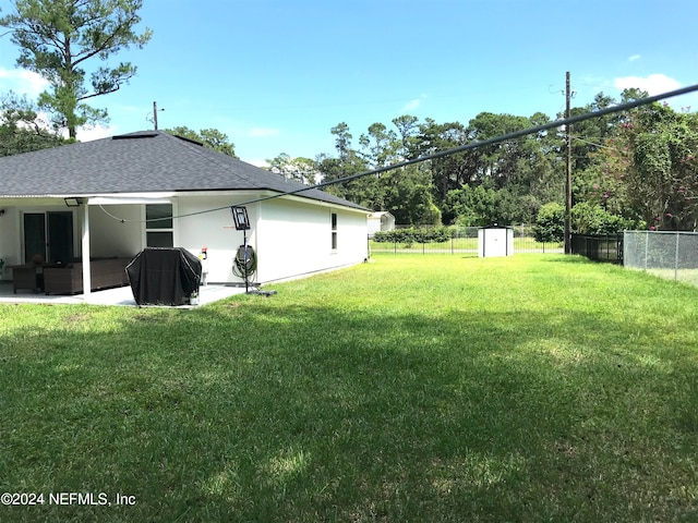 view of yard with a patio area